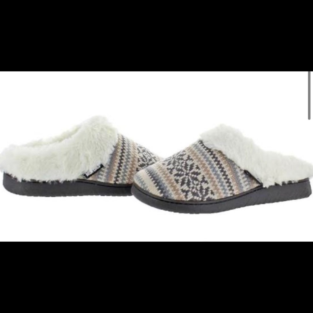 Muk Luk clogs
